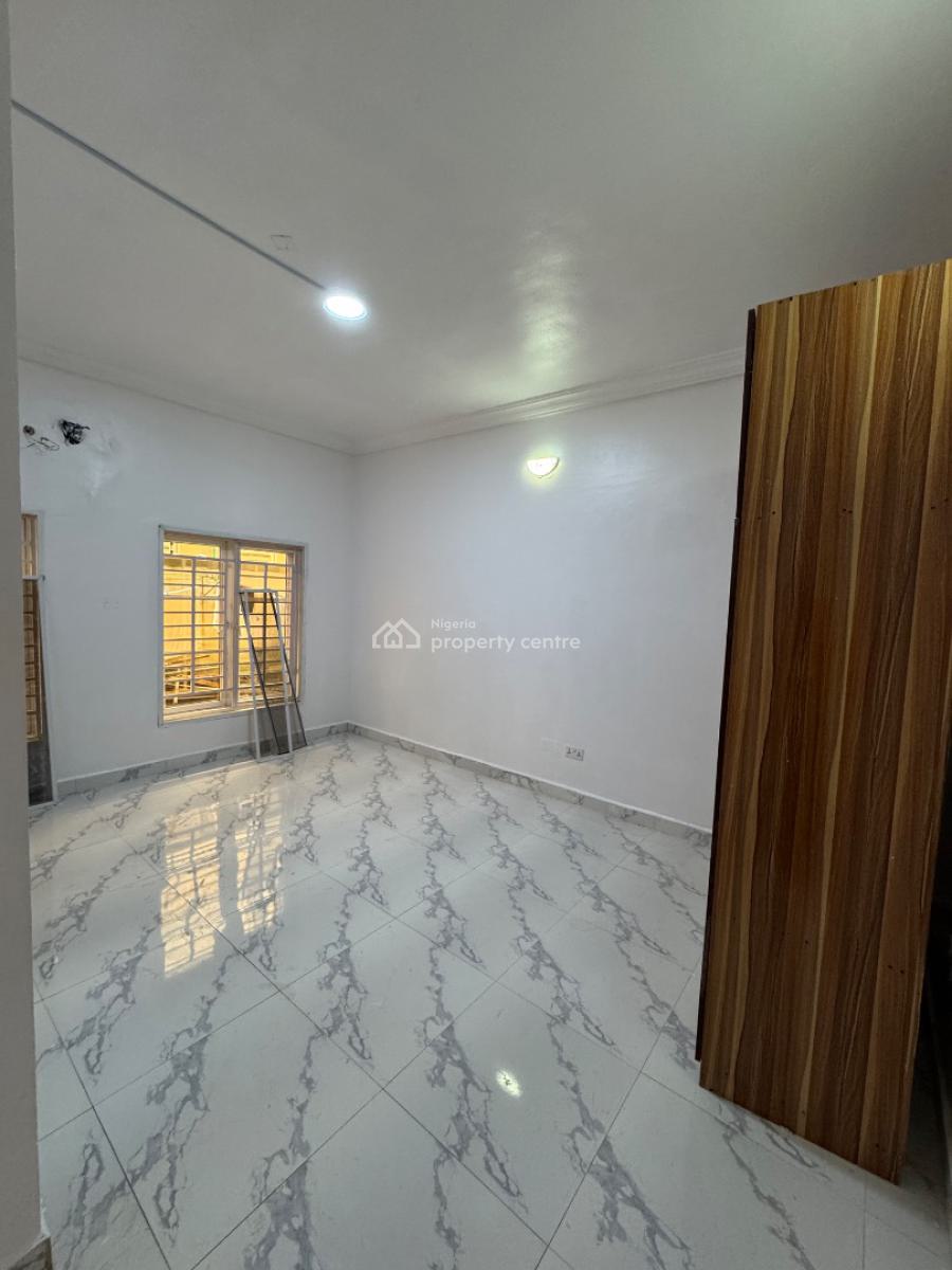 2 Bedroom Flat, Off Admiralty Way, Lekki Phase 1, Lekki, Lagos, Flat / Apartment for Rent