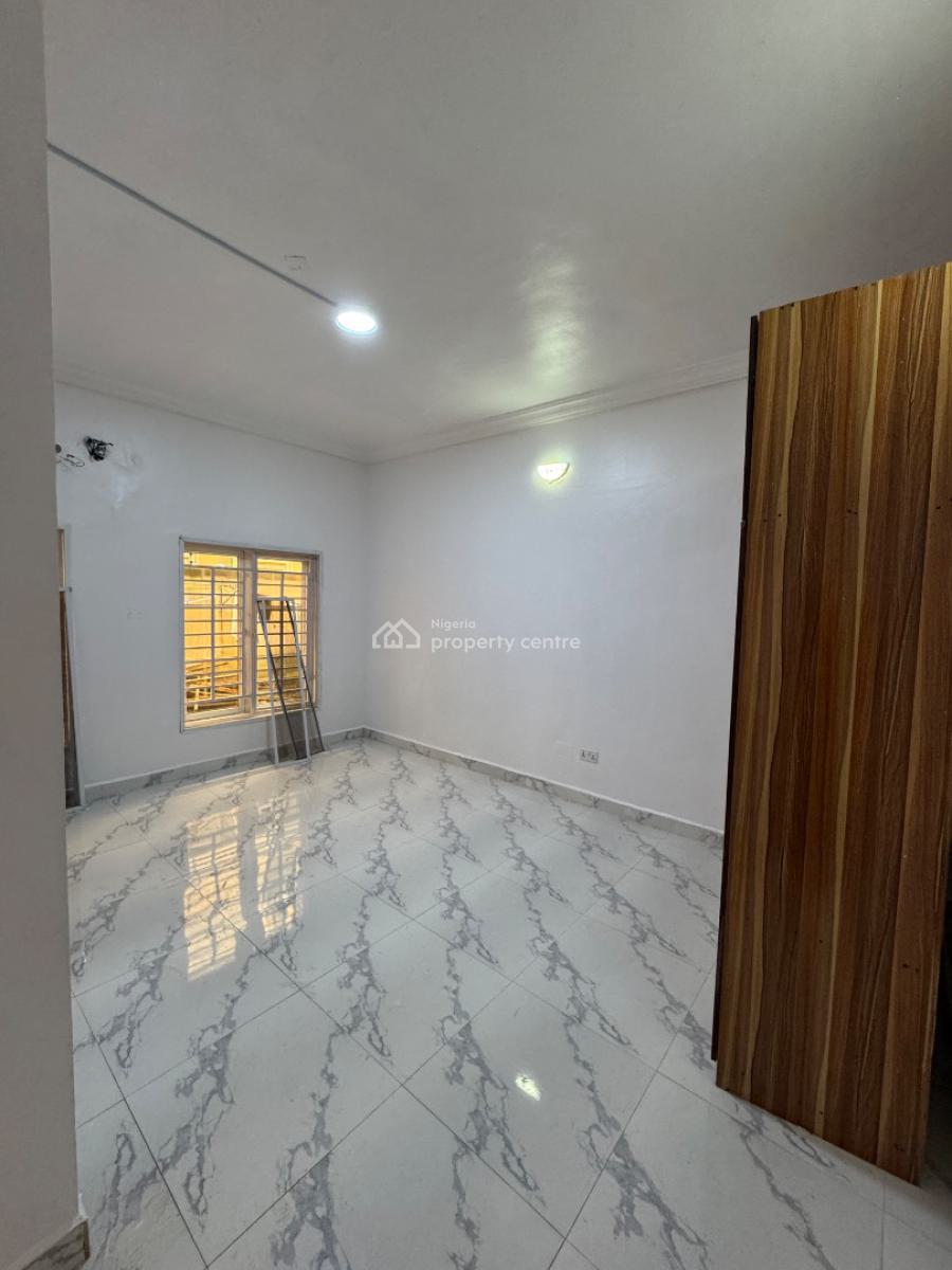 2 Bedroom Flat, Off Admiralty Way, Lekki Phase 1, Lekki, Lagos, Flat / Apartment for Rent