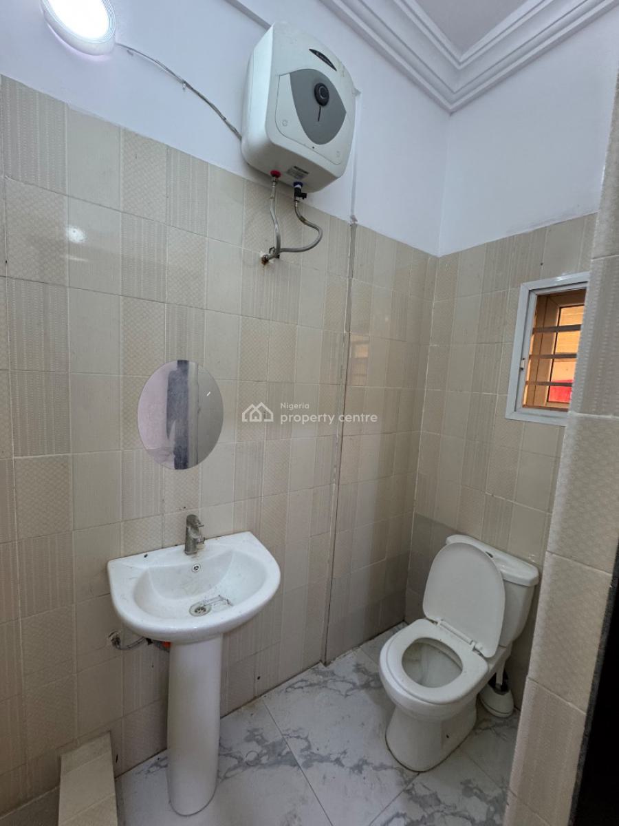 2 Bedroom Flat, Off Admiralty Way, Lekki Phase 1, Lekki, Lagos, Flat / Apartment for Rent