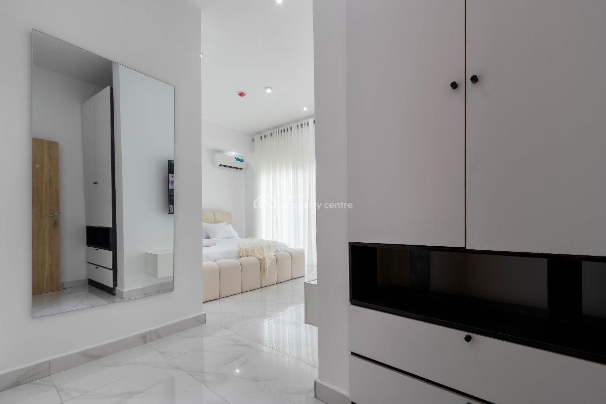Luxury 2 Bedroom with Ps5 & Snooker, Lekki Phase 1, Lekki, Lagos, Flat / Apartment Short Let