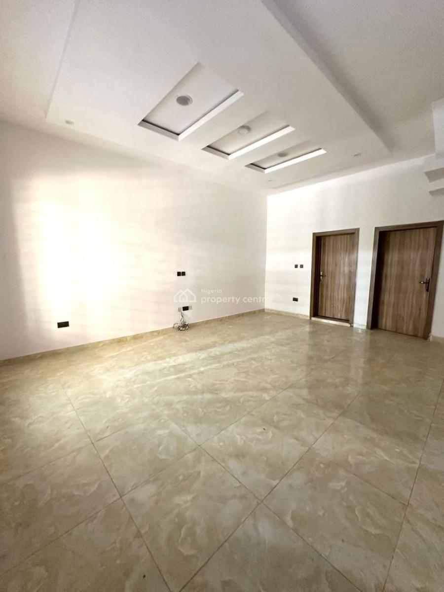 Distress 4 Bedroom Terrace Duplex, Harris Drive, Vgc, Lekki, Lagos, Terraced Duplex for Sale