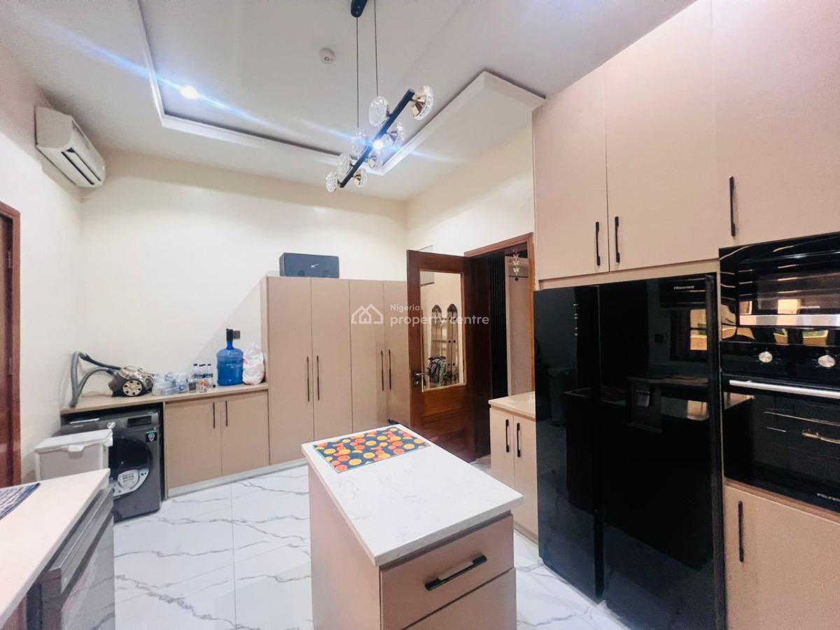 Distress Furnished 4 Bedroom Fully Detached Duplex with Bq in Ikate, Ikate Elegushi Lekki, Ikate Elegushi, Lekki, Lagos, Detached Duplex for Sale