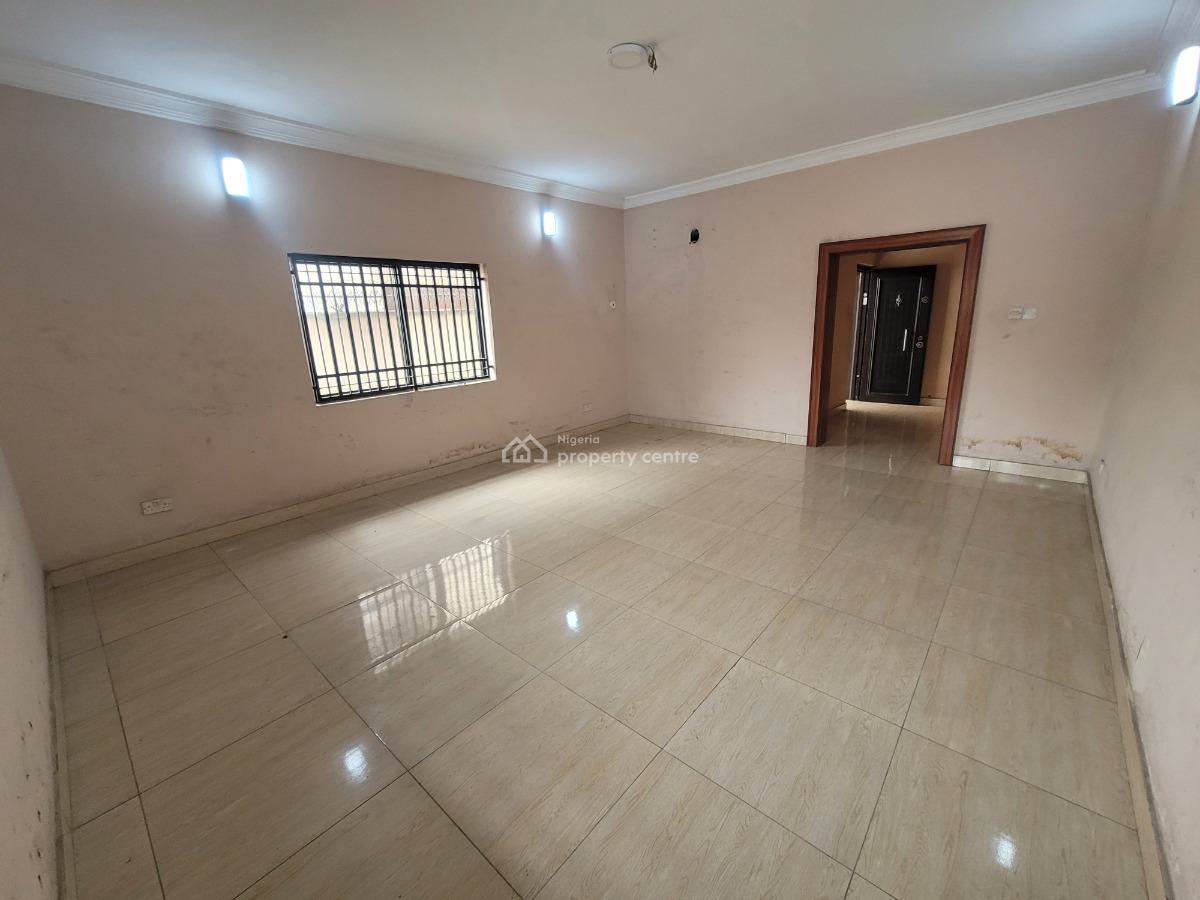 Well-maintained 4-bedroom Semi-detached House with Bq, Lekki Phase 1, Lekki, Lagos, Semi-detached Duplex for Rent