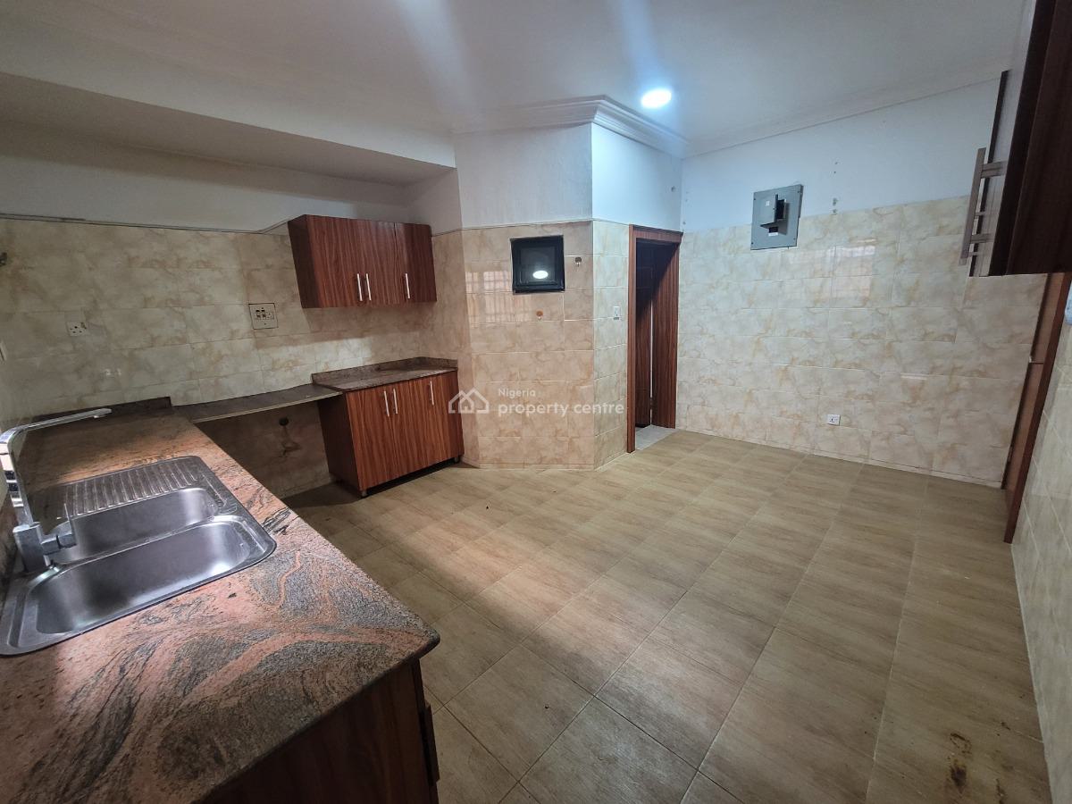 Well-maintained 4-bedroom Semi-detached House with Bq, Lekki Phase 1, Lekki, Lagos, Semi-detached Duplex for Rent