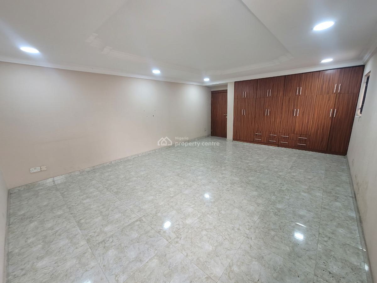Well-maintained 4-bedroom Semi-detached House with Bq, Lekki Phase 1, Lekki, Lagos, Semi-detached Duplex for Rent