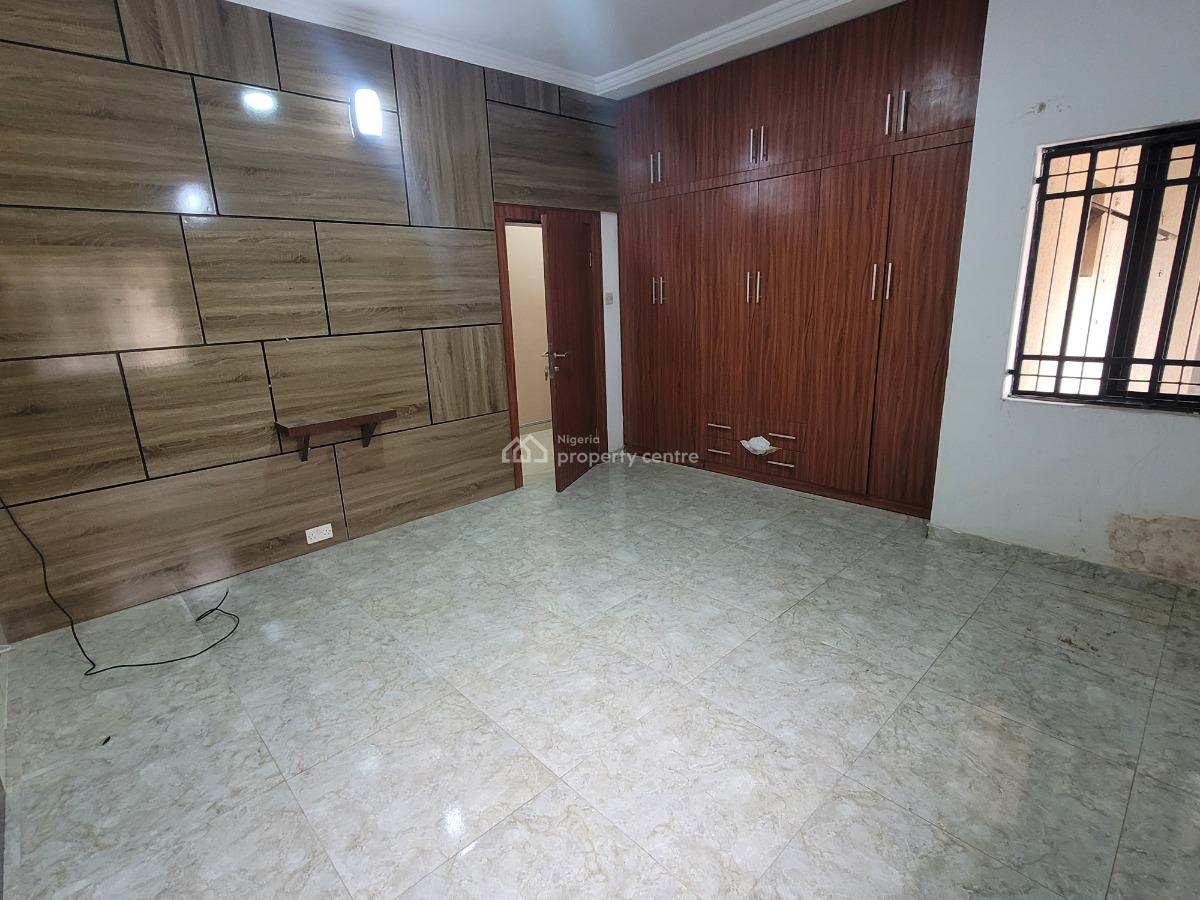 Well-maintained 4-bedroom Semi-detached House with Bq, Lekki Phase 1, Lekki, Lagos, Semi-detached Duplex for Rent