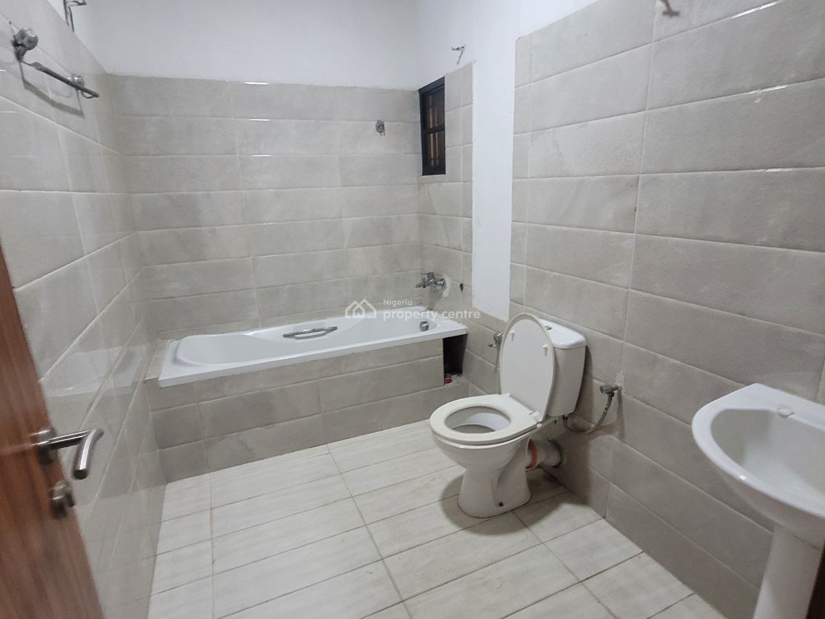 Well-maintained 4-bedroom Semi-detached House with Bq, Lekki Phase 1, Lekki, Lagos, Semi-detached Duplex for Rent