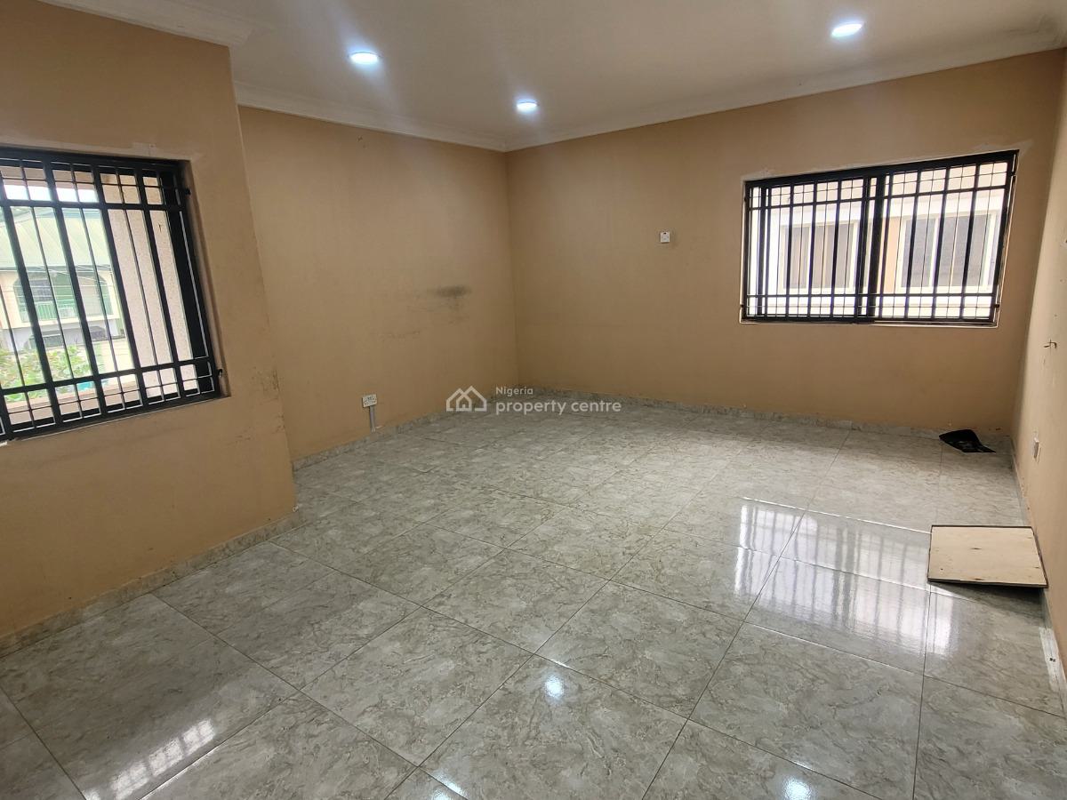 Well-maintained 4-bedroom Semi-detached House with Bq, Lekki Phase 1, Lekki, Lagos, Semi-detached Duplex for Rent