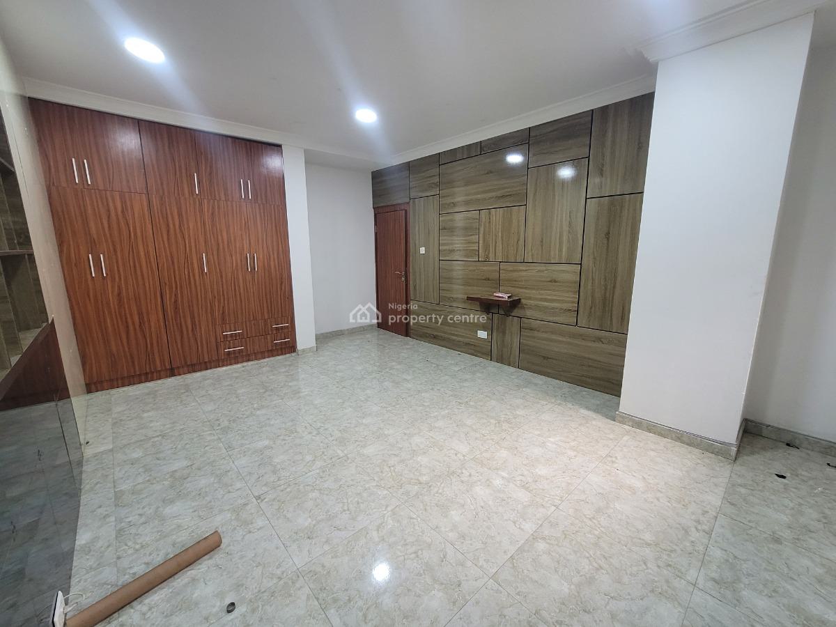 Well-maintained 4-bedroom Semi-detached House with Bq, Lekki Phase 1, Lekki, Lagos, Semi-detached Duplex for Rent