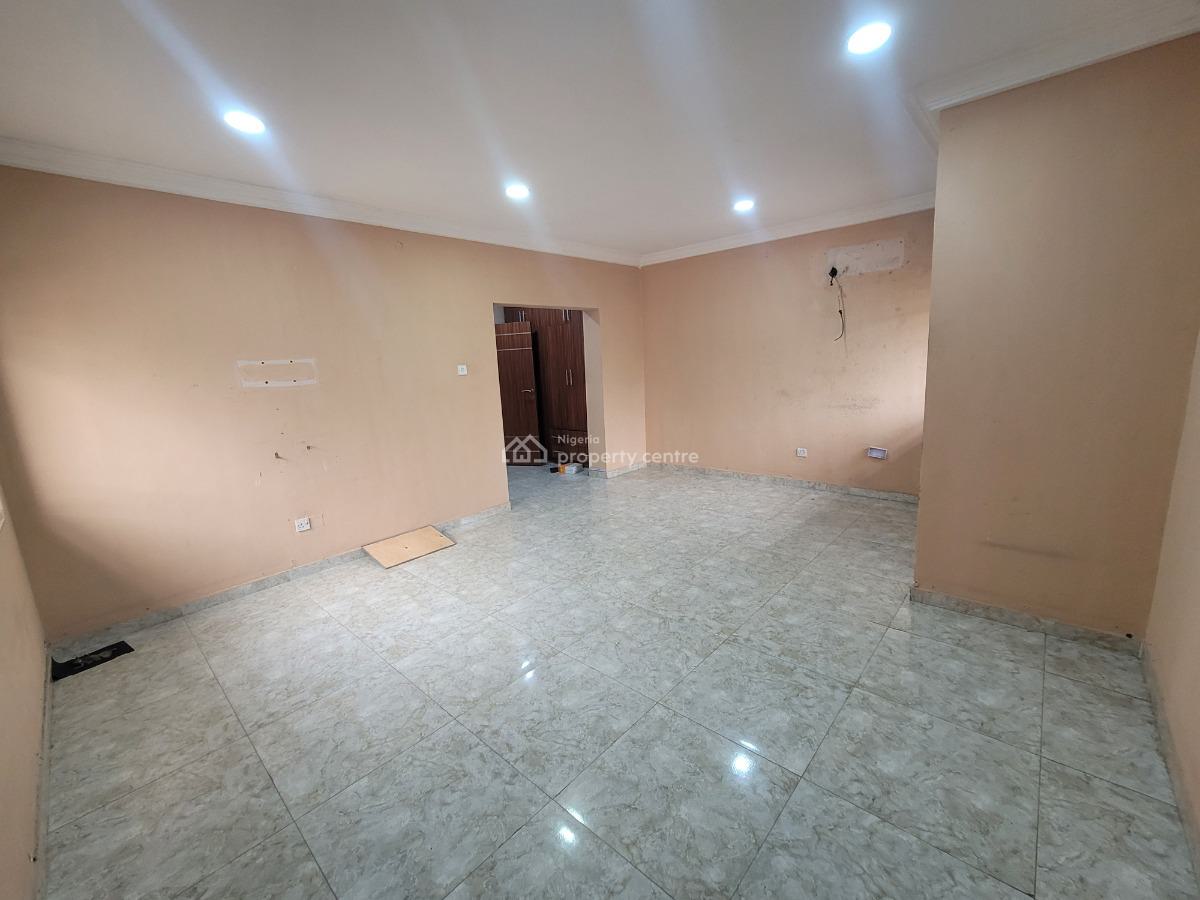 Well-maintained 4-bedroom Semi-detached House with Bq, Lekki Phase 1, Lekki, Lagos, Semi-detached Duplex for Rent