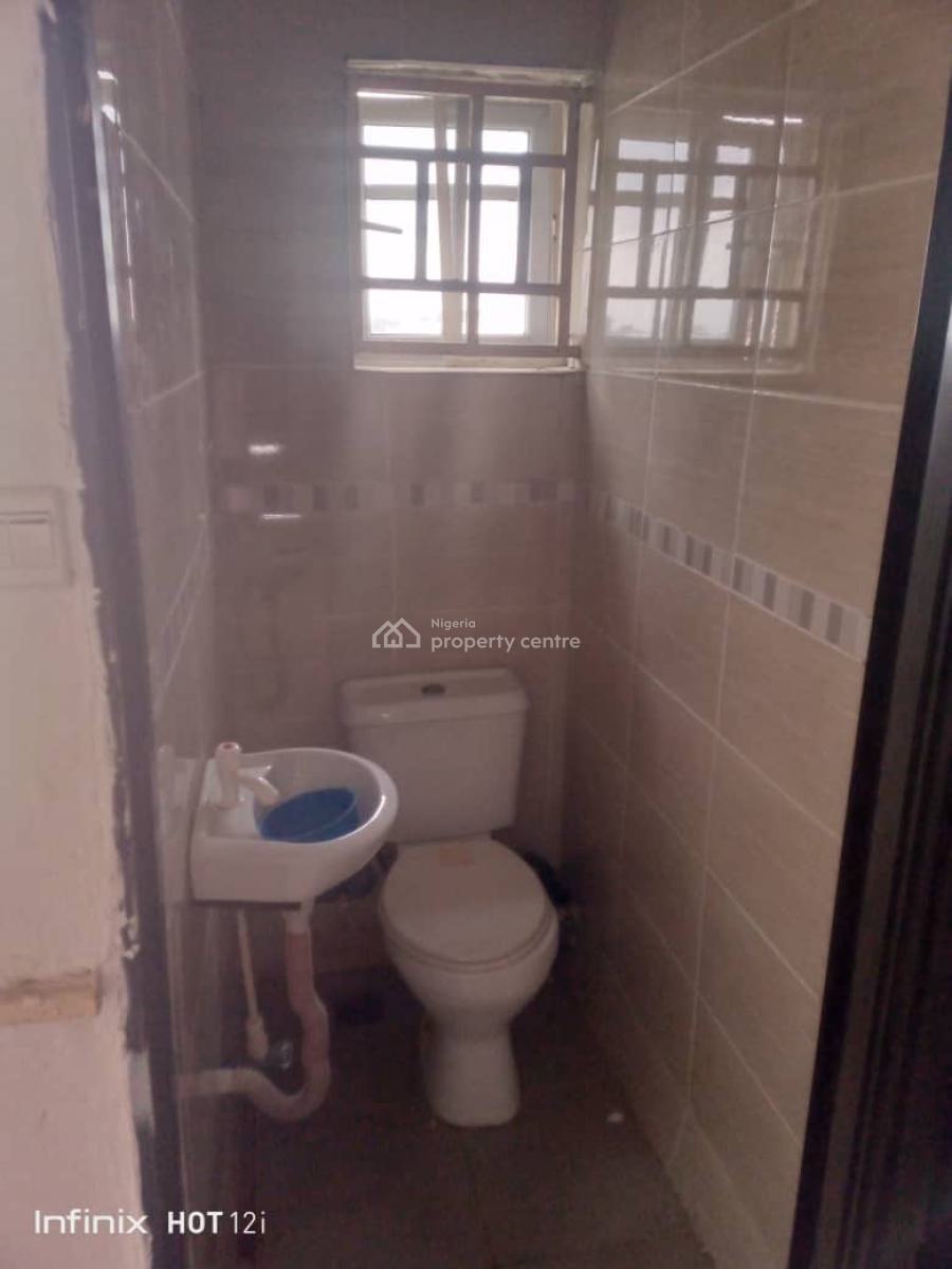 Standard 2bedroom Apartments, Royal Palm Estate Badore, Badore, Ajah, Lagos, Flat / Apartment for Rent