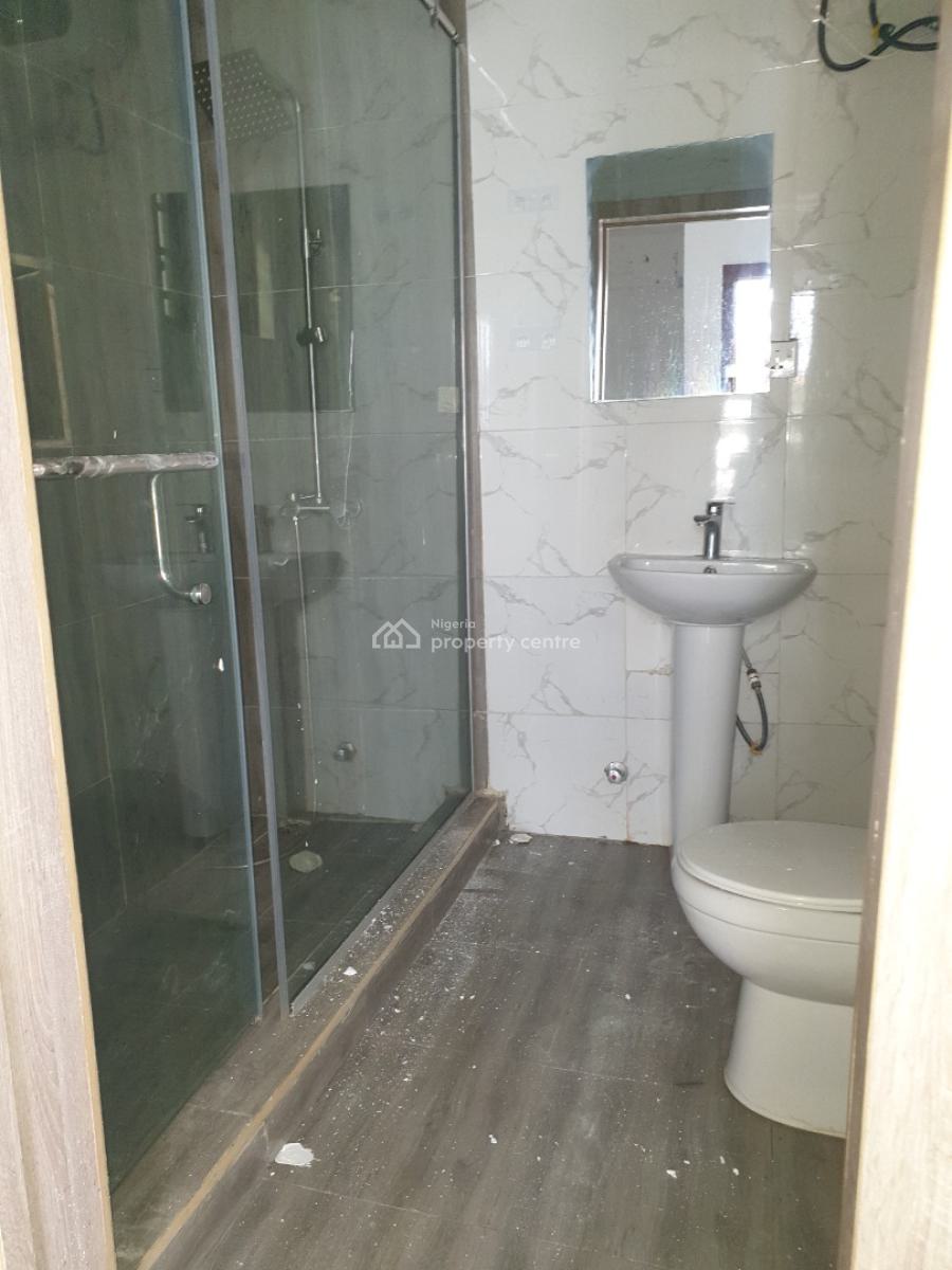 Spacious an Newly Renovated 3bedroom Maisonette, Ologolo, Lekki, Lagos, Flat / Apartment for Rent