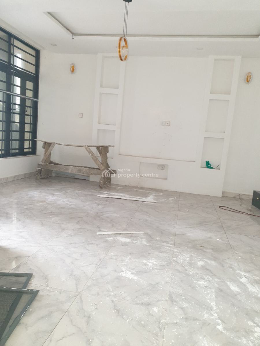 Spacious an Newly Renovated 3bedroom Maisonette, Ologolo, Lekki, Lagos, Flat / Apartment for Rent