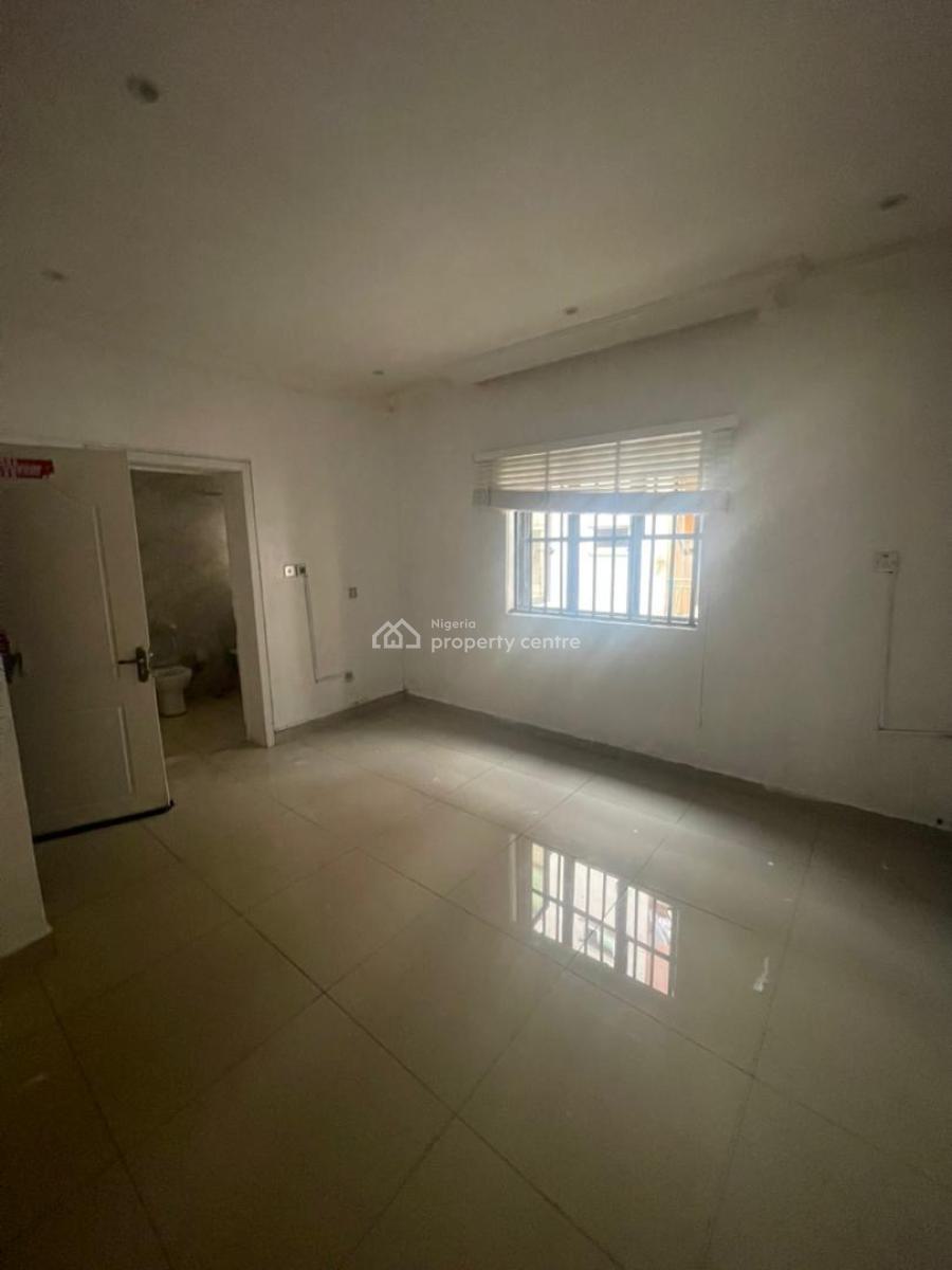 Clean and Spacious Room in a Shared Apartment, Orchid Road, Lekki, Lagos, Self Contain (single Rooms) for Rent