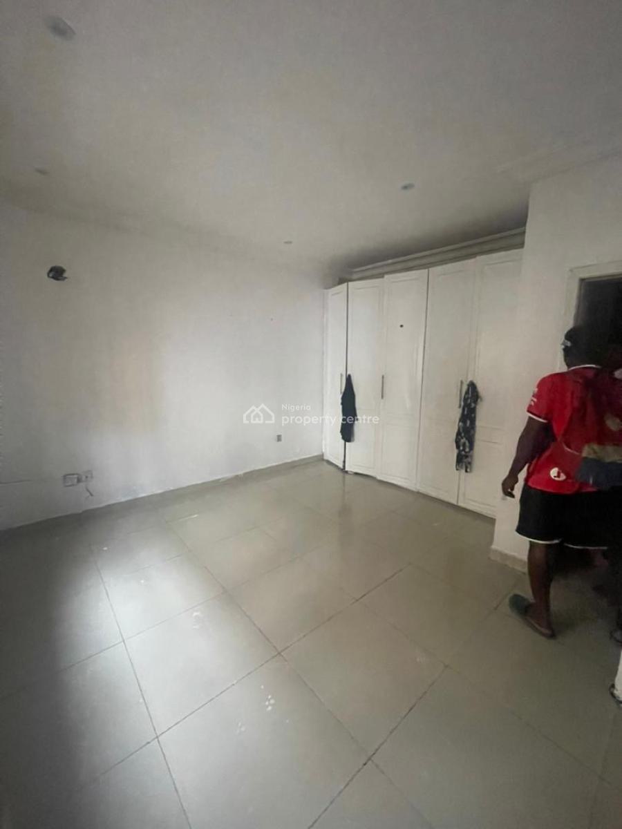 Clean and Spacious Room in a Shared Apartment, Orchid Road, Lekki, Lagos, Self Contain (single Rooms) for Rent