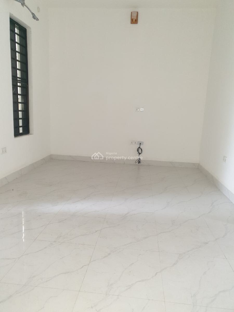 2bedroom Maisonette, Ologolo, Lekki, Lagos, Flat / Apartment for Rent