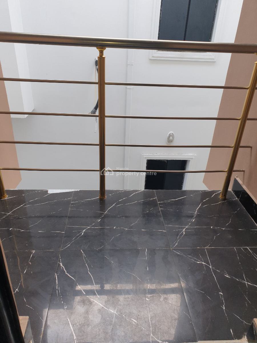 2bedroom Maisonette, Ologolo, Lekki, Lagos, Flat / Apartment for Rent