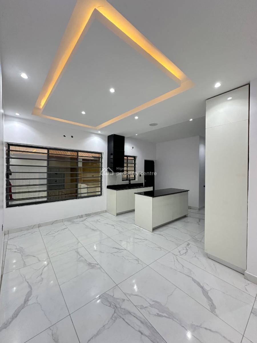 Brand New Luxury Spacious 2 Bedroom, Lekki Phase 1, Lekki, Lagos, Flat / Apartment for Sale
