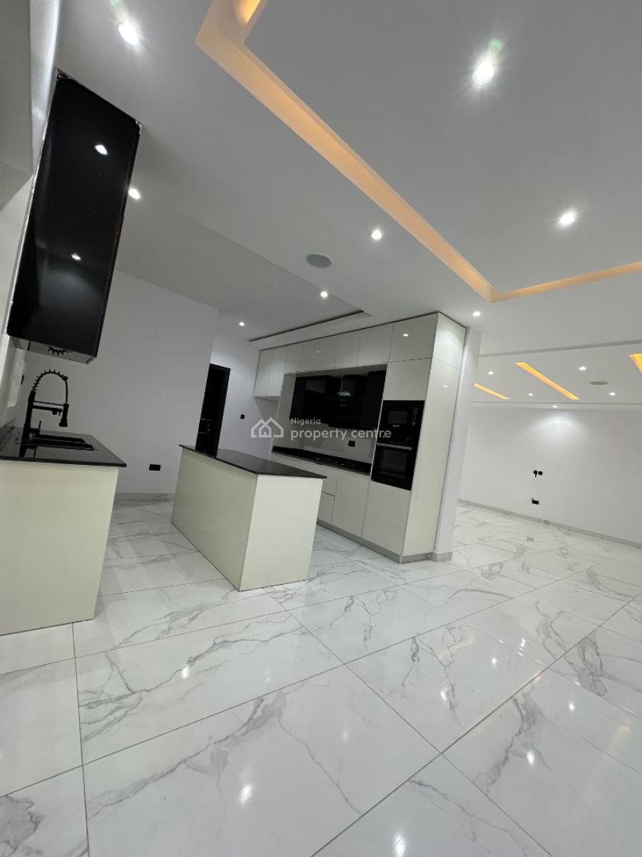 Brand New Luxury Spacious 2 Bedroom, Lekki Phase 1, Lekki, Lagos, Flat / Apartment for Sale