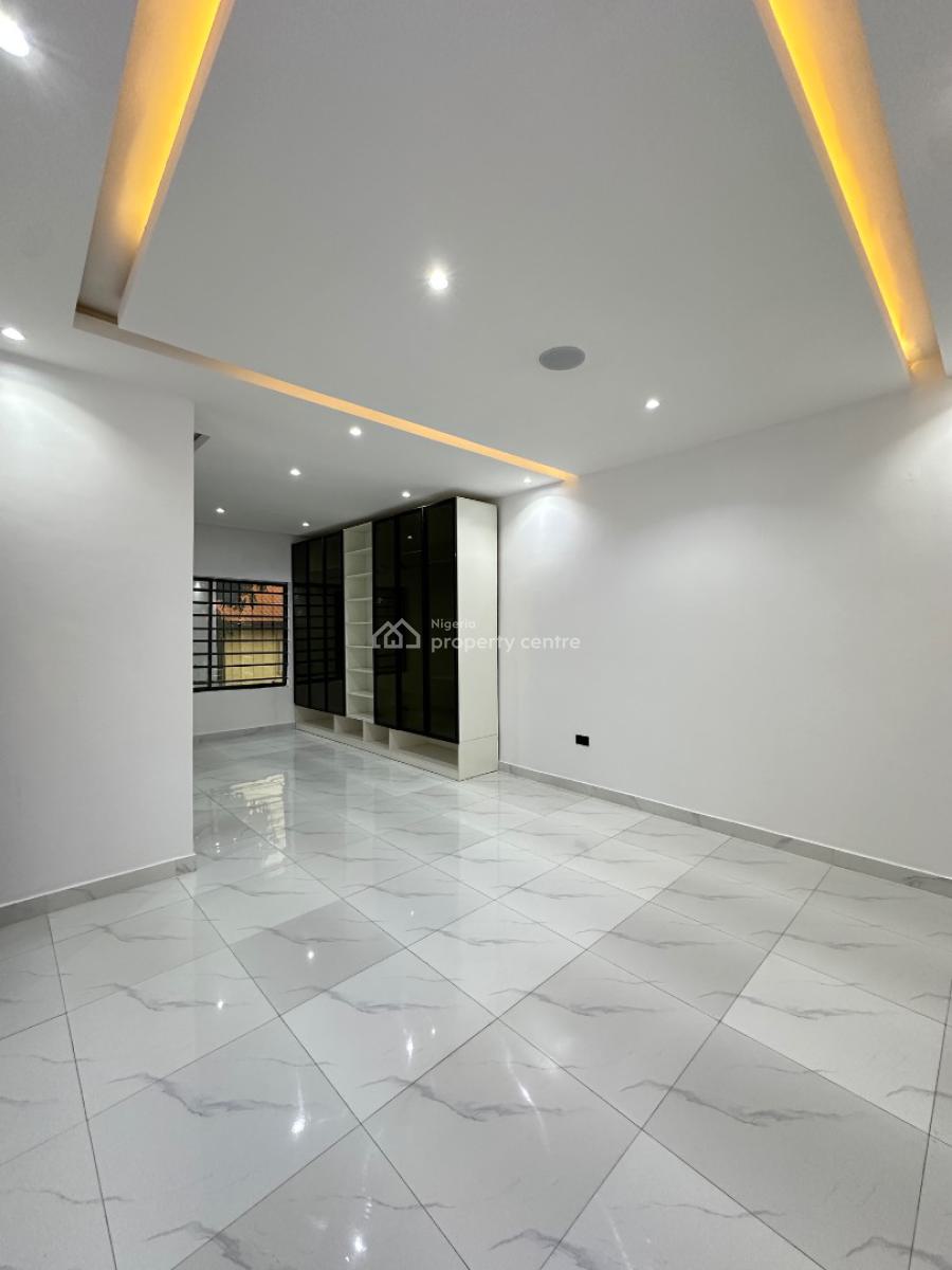 Brand New Luxury Spacious 2 Bedroom, Lekki Phase 1, Lekki, Lagos, Flat / Apartment for Sale