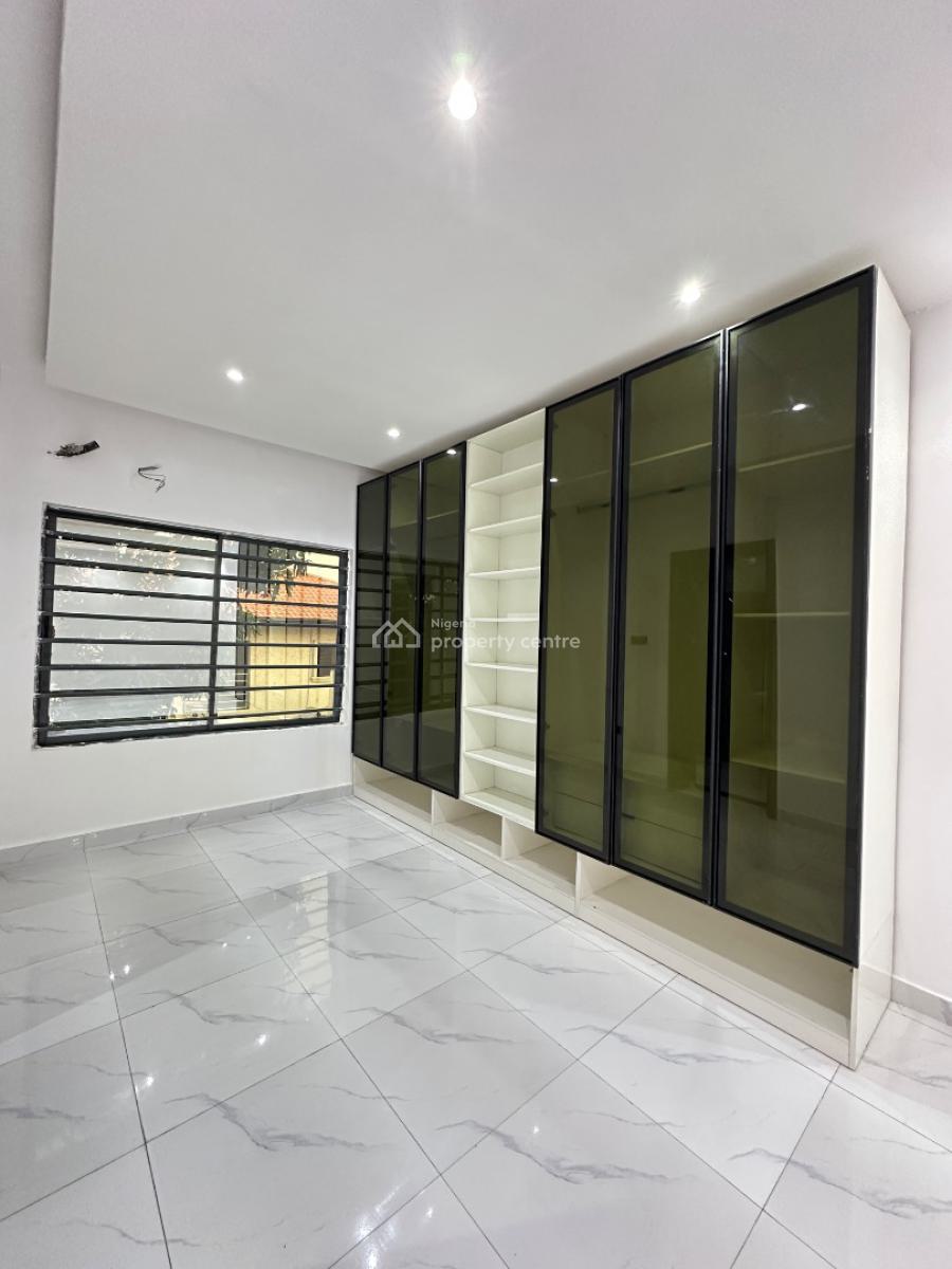 Brand New Luxury Spacious 2 Bedroom, Lekki Phase 1, Lekki, Lagos, Flat / Apartment for Sale