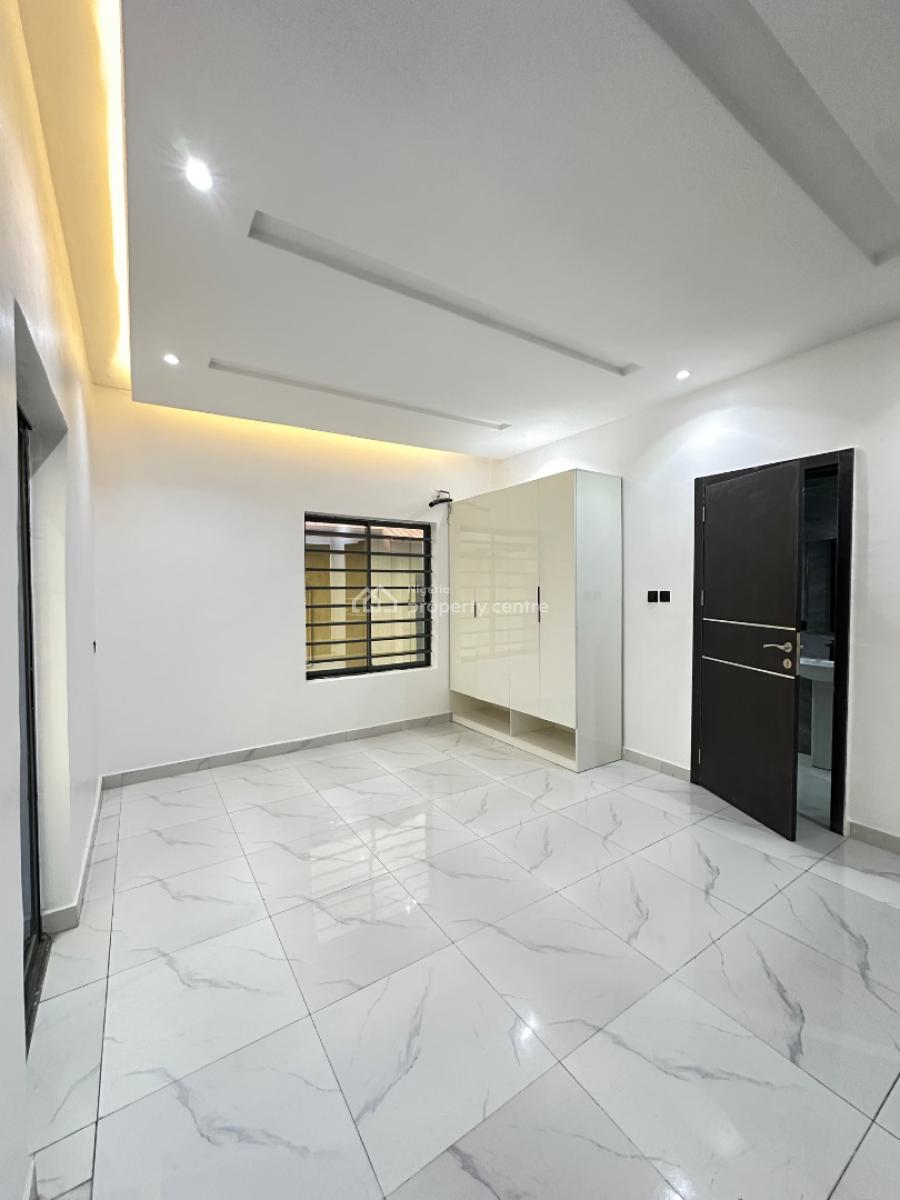 Brand New Luxury Spacious 2 Bedroom, Lekki Phase 1, Lekki, Lagos, Flat / Apartment for Sale