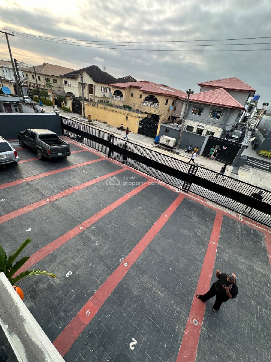 Brand New Luxury Spacious 2 Bedroom, Lekki Phase 1, Lekki, Lagos, Flat / Apartment for Sale
