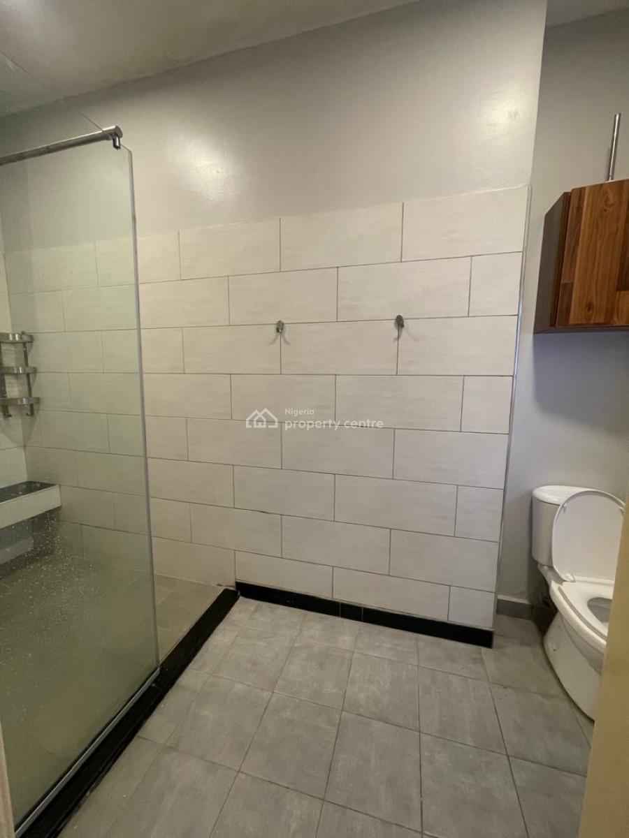 Beautiful 3 Bedroom Upstairs, Ikate, Lekki, Lagos, Flat / Apartment for Rent