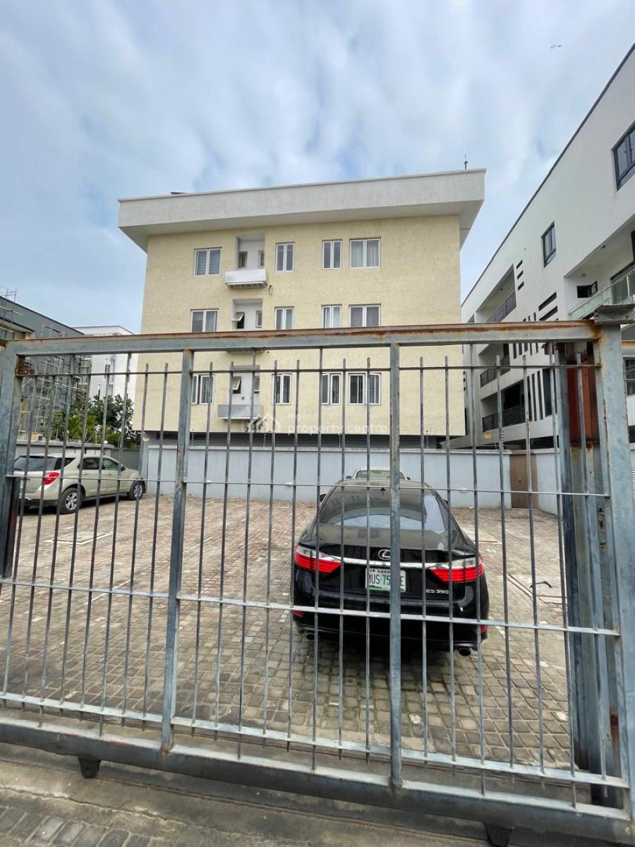 Beautiful 3 Bedroom Upstairs, Ikate, Lekki, Lagos, Flat / Apartment for Rent