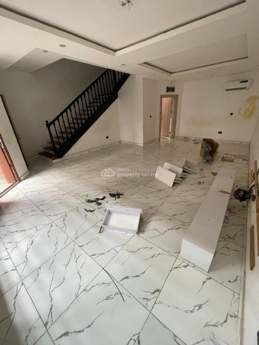 4 Bedroom Terrace, Lekki Phase 1, Lekki, Lagos, Terraced Duplex for Rent
