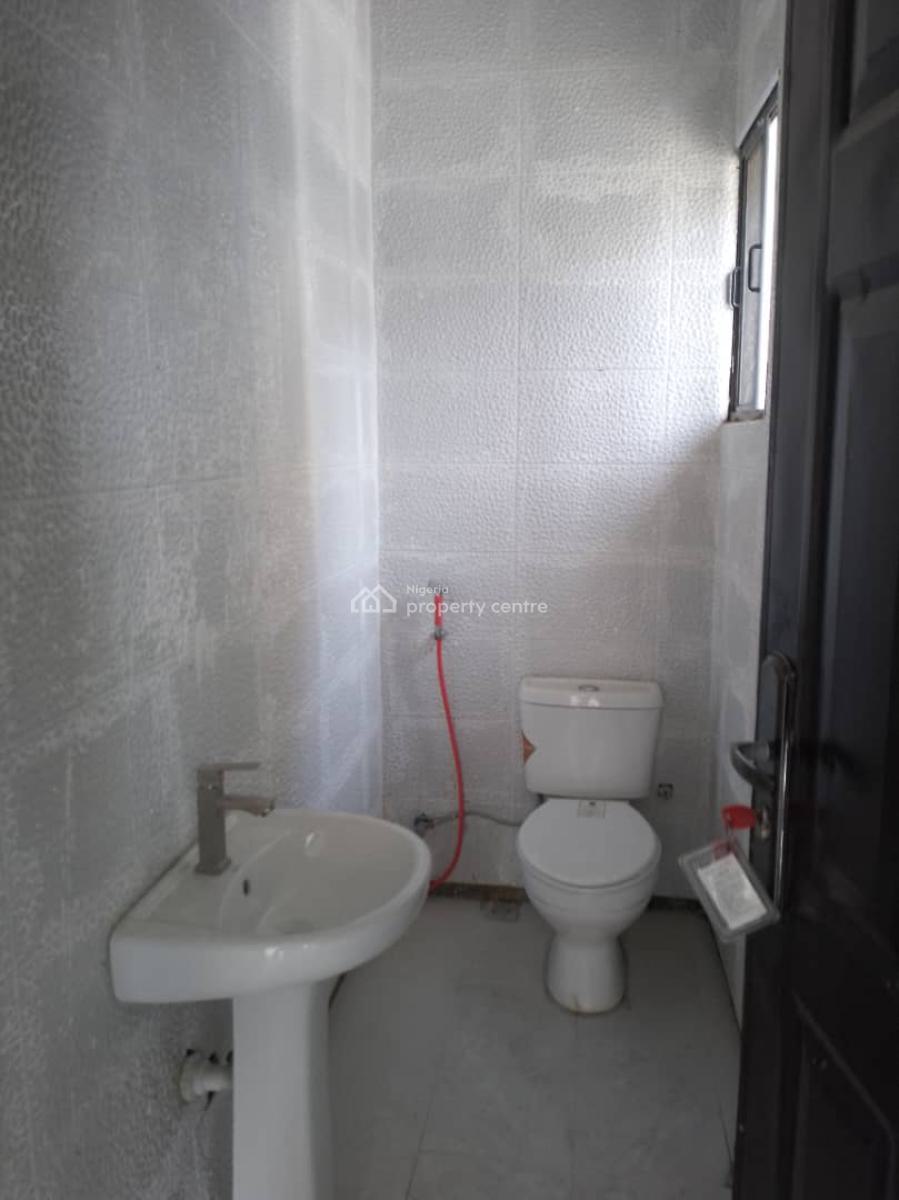 Sharp Clean 3 Bedroom Apartment, Orchid Roundabout Lekki Eti-osa, Lekki, Lagos, Flat / Apartment for Rent