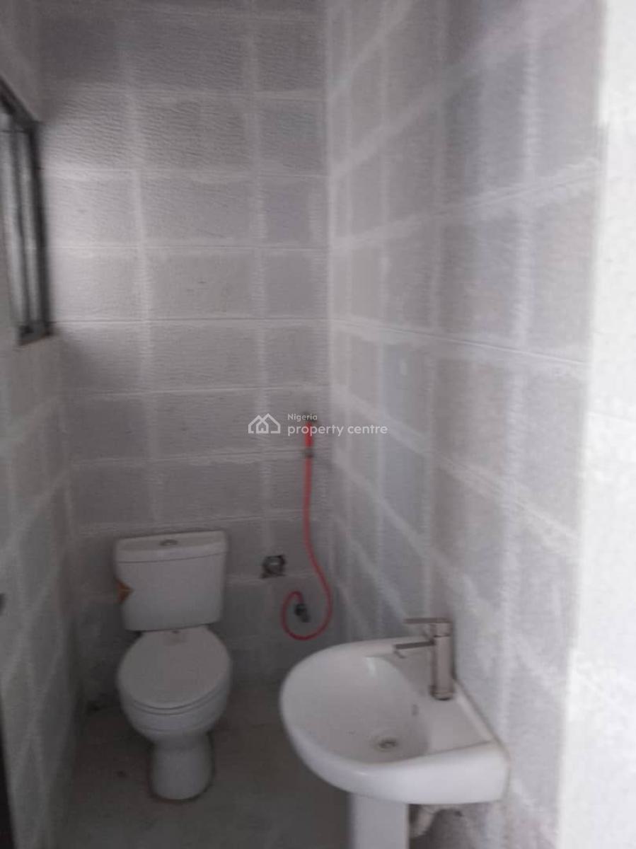 Sharp Clean 3 Bedroom Apartment, Orchid Roundabout Lekki Eti-osa, Lekki, Lagos, Flat / Apartment for Rent