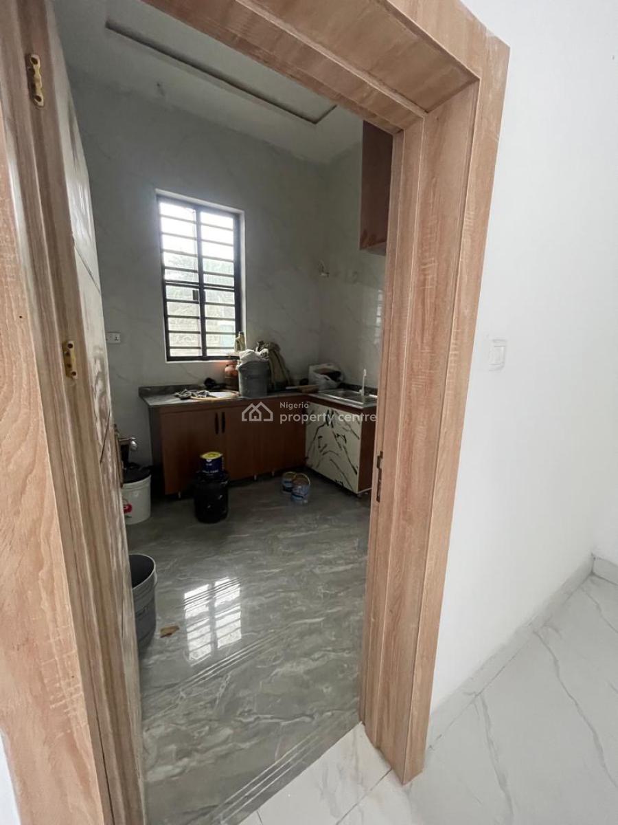Beautiful 2 Bedroom, Ologolo, Lekki, Lagos, Flat / Apartment for Rent