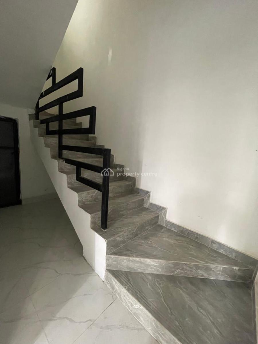 Beautiful 2 Bedroom, Ologolo, Lekki, Lagos, Flat / Apartment for Rent