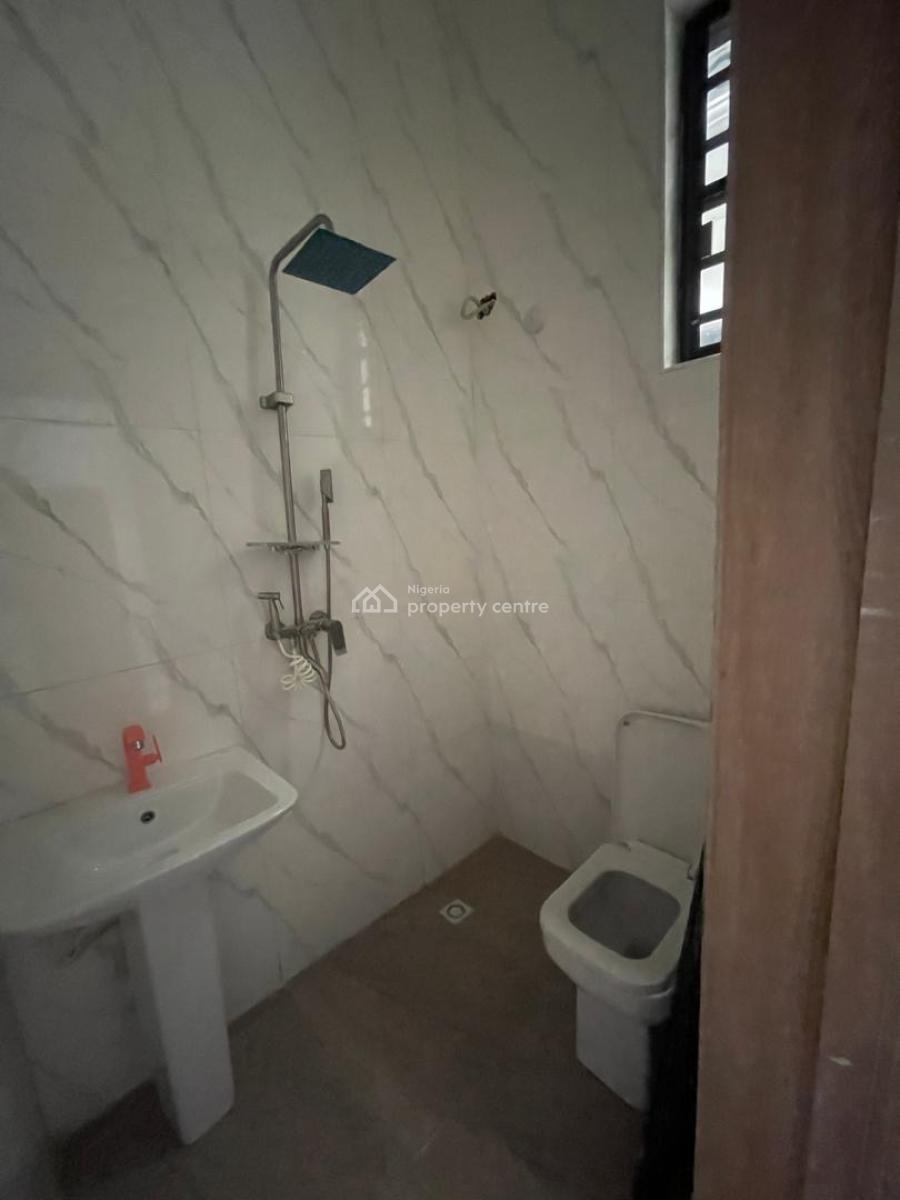 Beautiful 2 Bedroom, Ologolo, Lekki, Lagos, Flat / Apartment for Rent