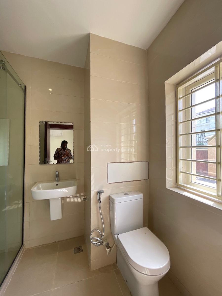 Self Serviced 6units of 4 Bedroom Apartment with Elevator and Bq, Banana Island, Ikoyi, Lagos, Flat / Apartment for Rent