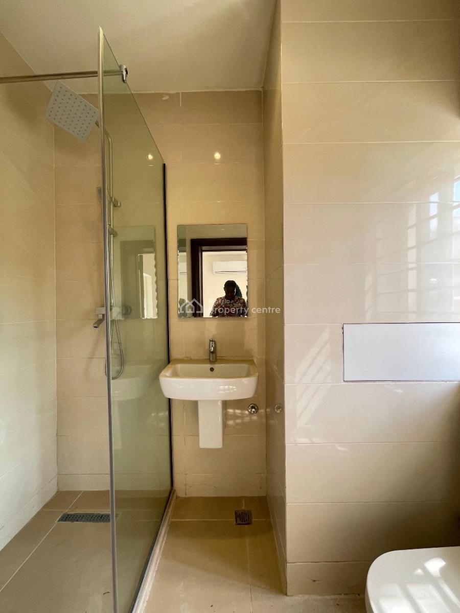 Self Serviced 6units of 4 Bedroom Apartment with Elevator and Bq, Banana Island, Ikoyi, Lagos, Flat / Apartment for Rent