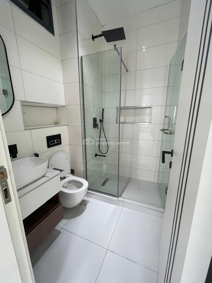 Two Bedrooms Ensuite, Ologolo, Lekki, Lagos, Flat / Apartment for Sale