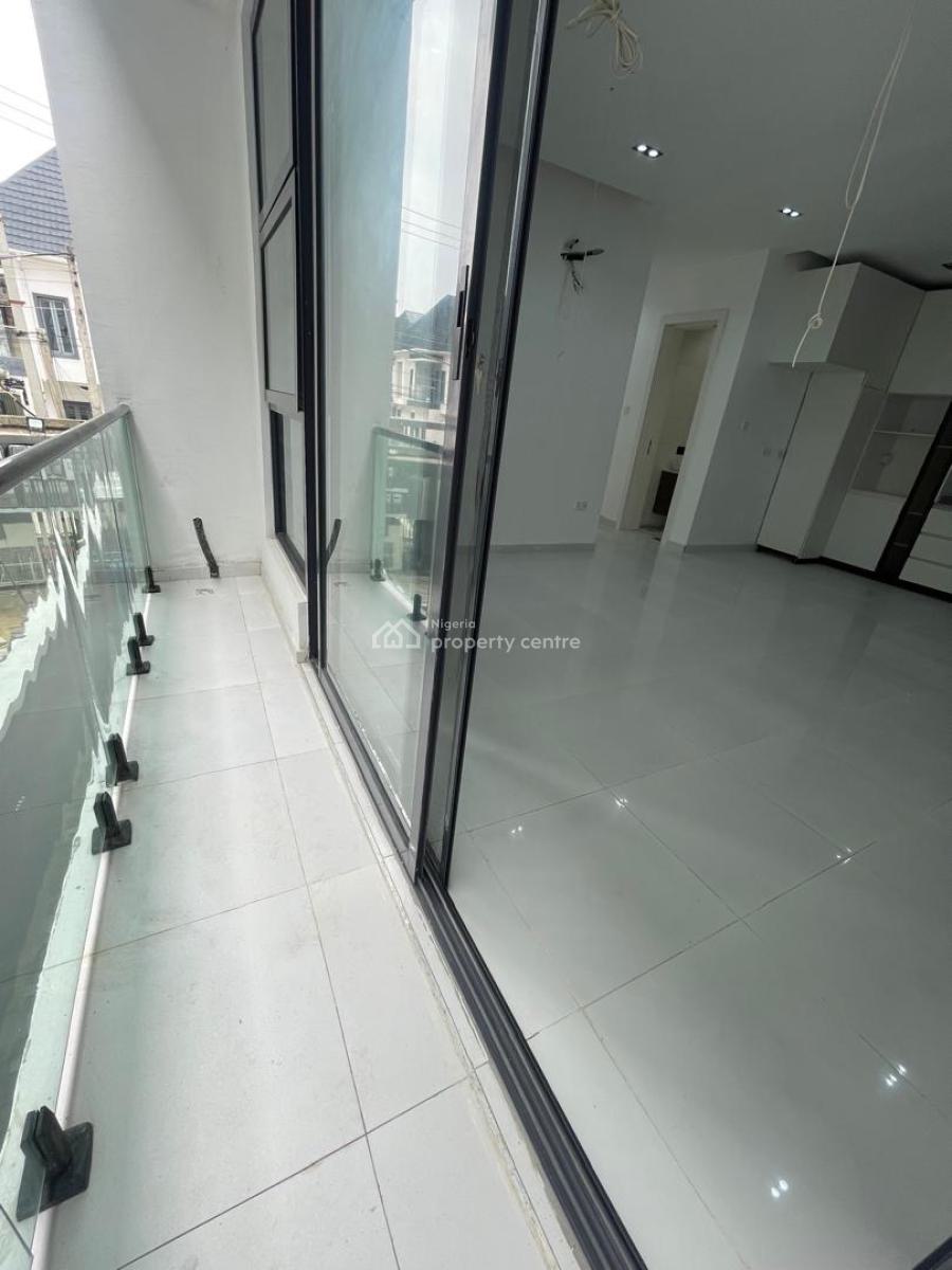 Two Bedrooms Ensuite, Ologolo, Lekki, Lagos, Flat / Apartment for Sale