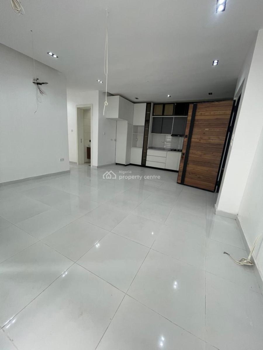 Two Bedrooms Ensuite, Ologolo, Lekki, Lagos, Flat / Apartment for Sale