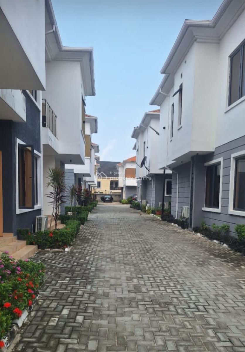 Well Maintained 3 Bedroom Duplex with Bq, Agungi, Lekki, Lagos, Semi-detached Duplex for Rent