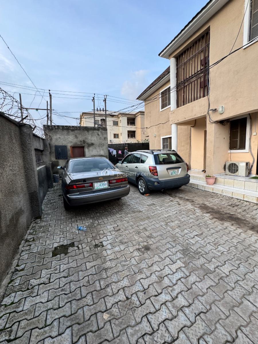 Strategically Aligned Residential Property on Major Access Way, Off Ahmadu Bello Way, Kado, Abuja, Detached Duplex for Sale