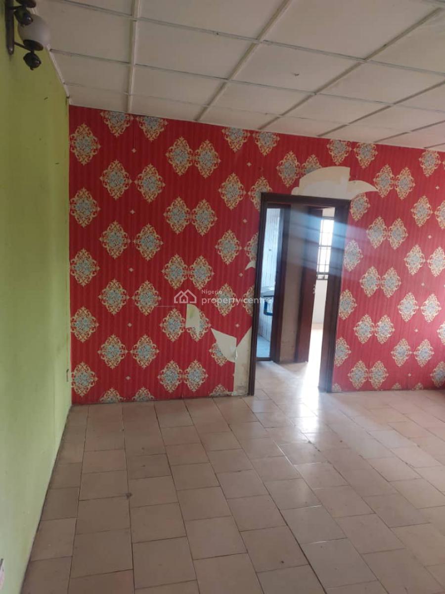 Decent 3 Bedroom Flat Apartment, Upstairs, Mercy Land Estate, Isheri Berger, Gra Phase 1, Magodo, Lagos, Flat / Apartment for Rent
