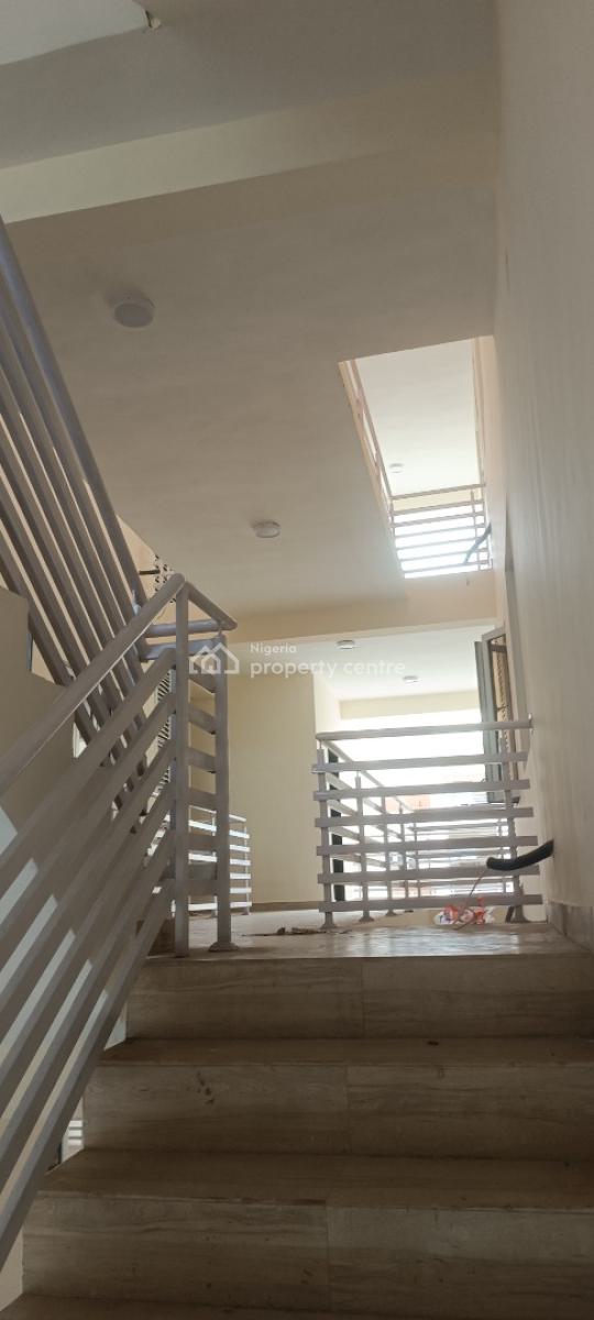 Brand New Luxury Beautiful 2 & 3 Bedroom Maisonette, Ilaje Mobile Road , Scheme 2 Estate, Ajah, Lagos, Flat / Apartment for Rent