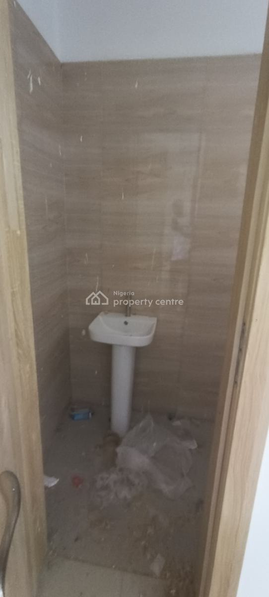 Brand New Luxury Beautiful 2 & 3 Bedroom Maisonette, Ilaje Mobile Road , Scheme 2 Estate, Ajah, Lagos, Flat / Apartment for Rent