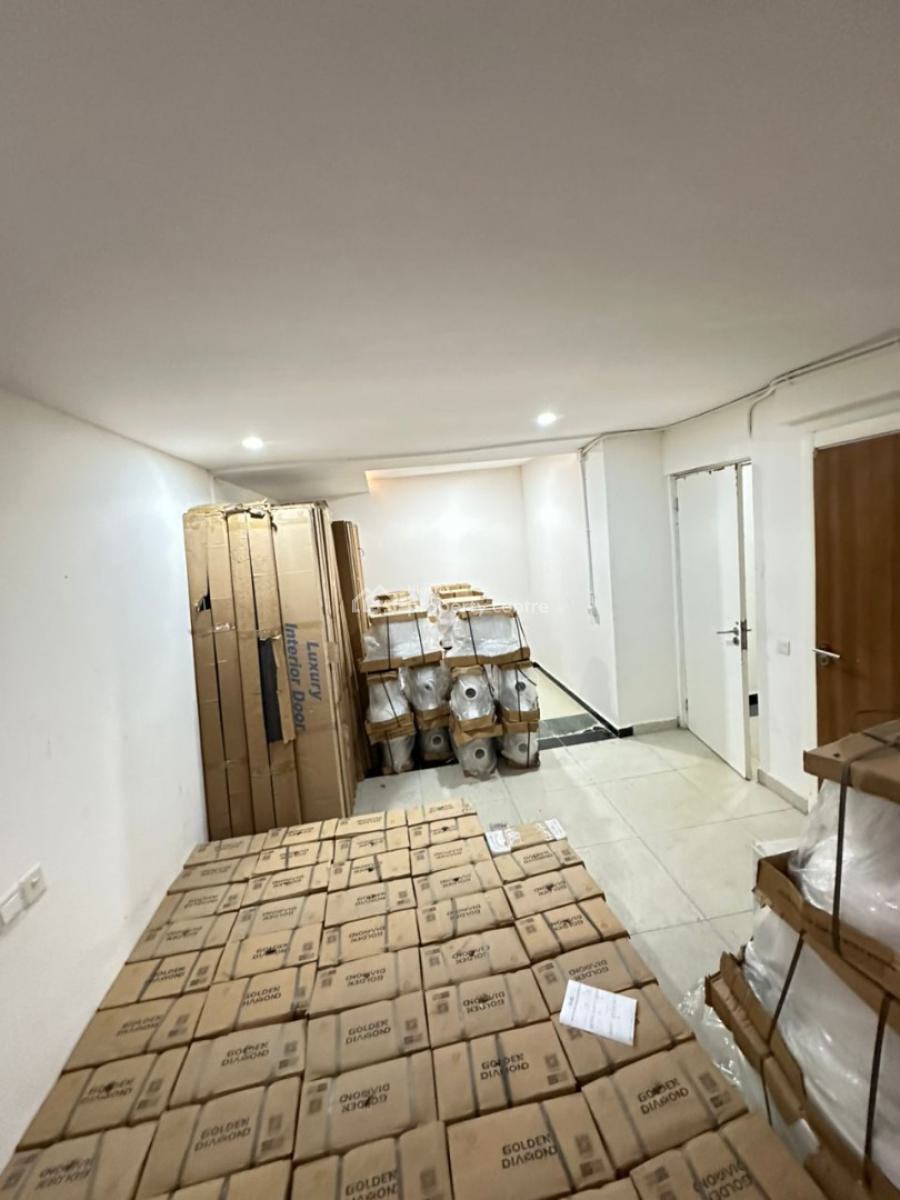 Spacious 2 Bedroom Flat, Lekki Phase 1, Lekki, Lagos, Flat / Apartment for Rent