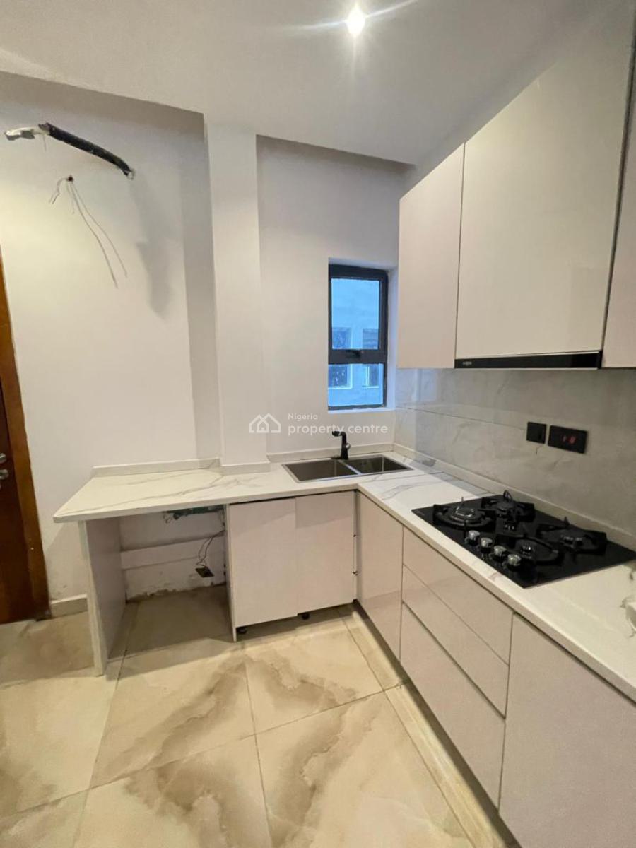 Elite 2 Bedroom Furnished Maisonette in a Secured Location, Lekki Phase 1, Lekki, Lagos, Flat / Apartment for Sale