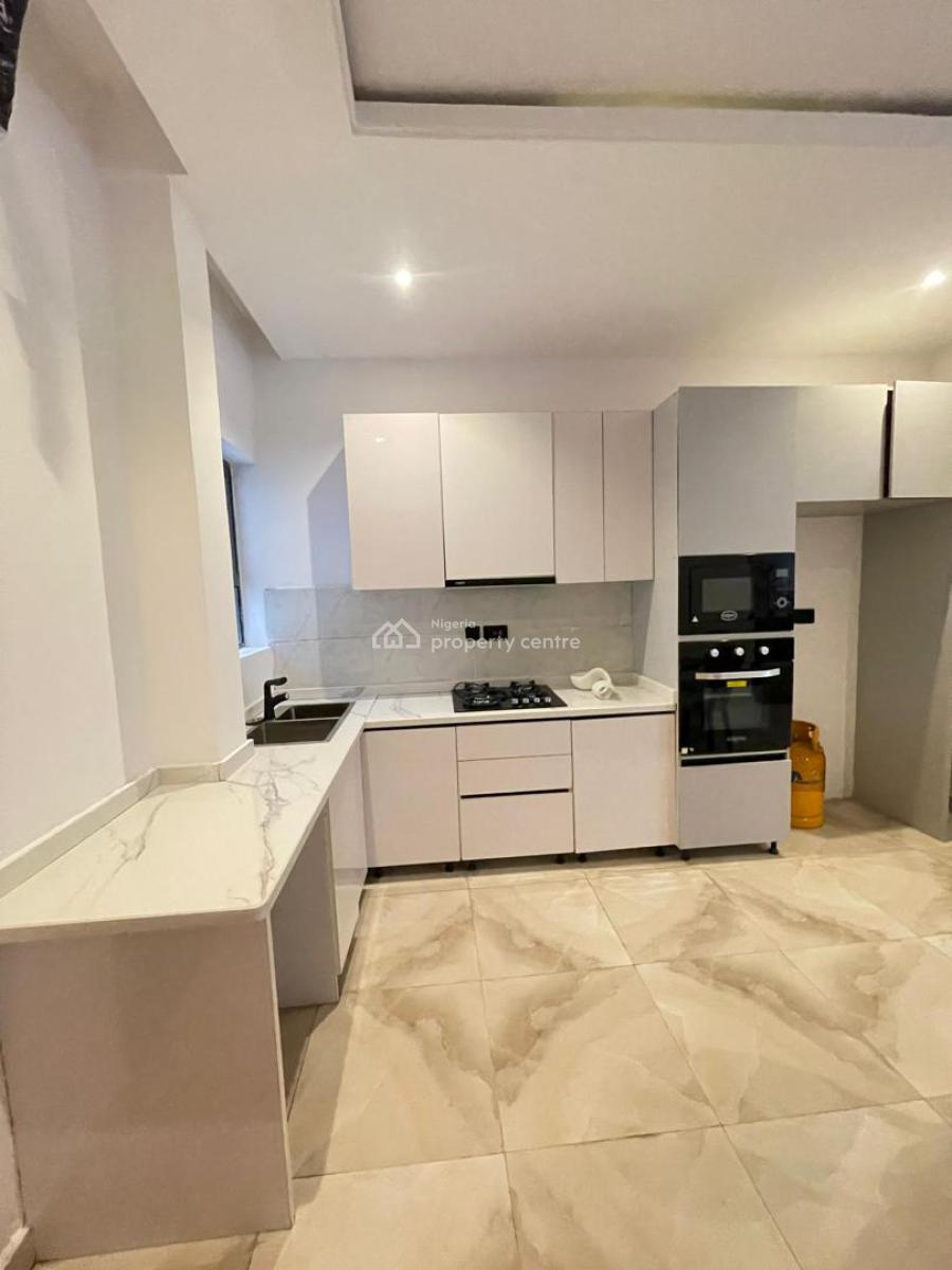 Elite 2 Bedroom Furnished Maisonette in a Secured Location, Lekki Phase 1, Lekki, Lagos, Flat / Apartment for Sale