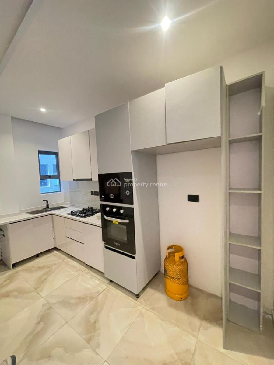 Elite 2 Bedroom Furnished Maisonette in a Secured Location, Lekki Phase 1, Lekki, Lagos, Flat / Apartment for Sale