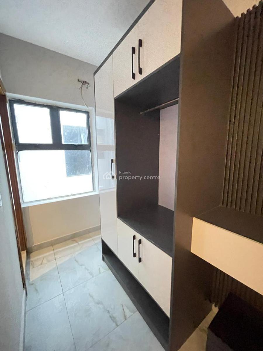 Elite 2 Bedroom Furnished Maisonette in a Secured Location, Lekki Phase 1, Lekki, Lagos, Flat / Apartment for Sale
